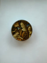 Load image into Gallery viewer, Holiday Candle Tins
