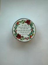 Load image into Gallery viewer, Holiday Candle Tins
